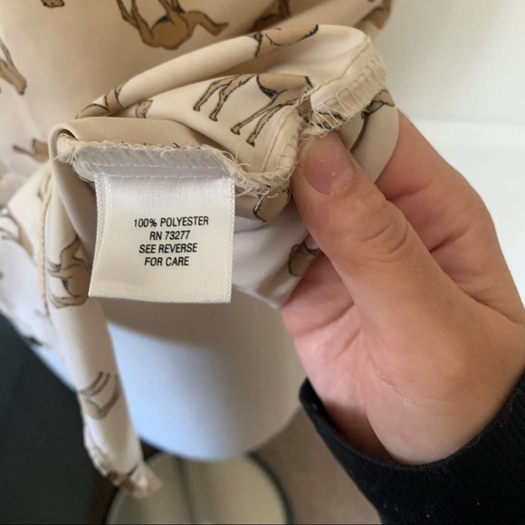 Croft and Barrow—Camel Style Sleeveless Blouse. S - Picture 4 of 5